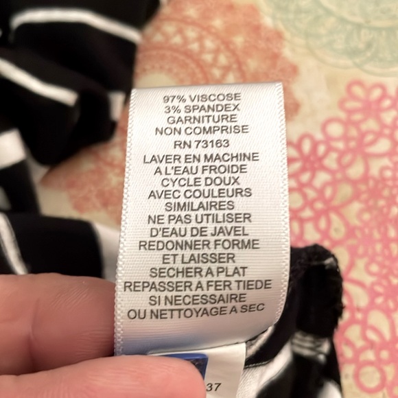 Cable & Gauge Women’s Striped Long Sleeved Top - Picture 7 of 7